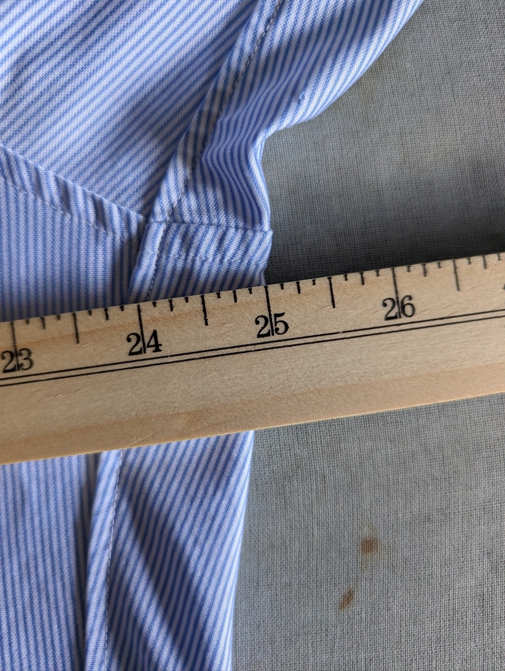 UNIQLO Light Blue Pinstripe Stretch Material Shirt - XL - Picture 6 of 6